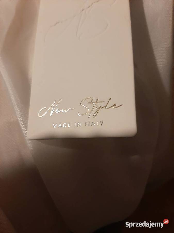 Sprzedam PŁASZCZ DAMSKI może być ślubny Krosno sprzedam