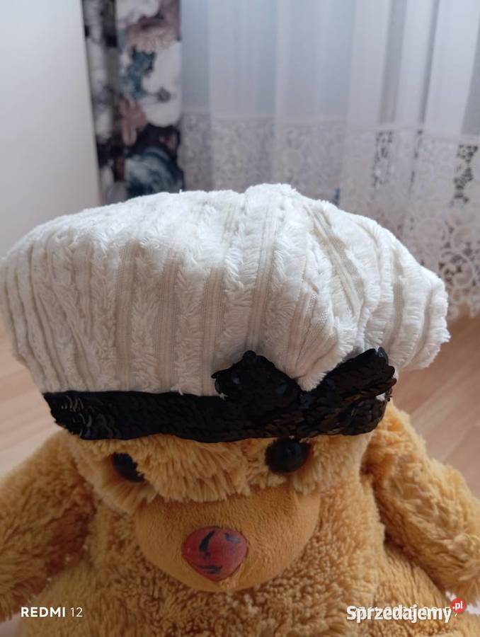 Beret ozdobiony cekinami Bytom