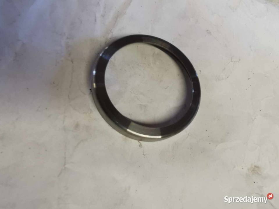 pokrywka zabepieczenie łozyska oporowego Zetor Mórkowo sprzedam