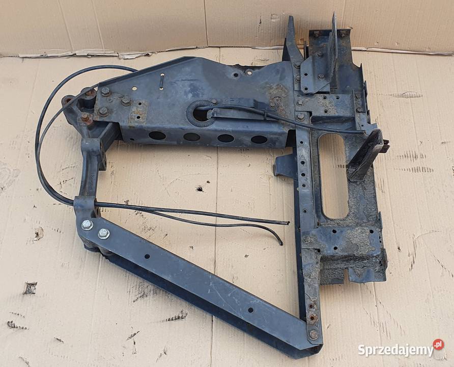 RENAULT MAGNUM DXI UCHWYT MOCOWANIE PODSTAWA ciężarowe Bieleń