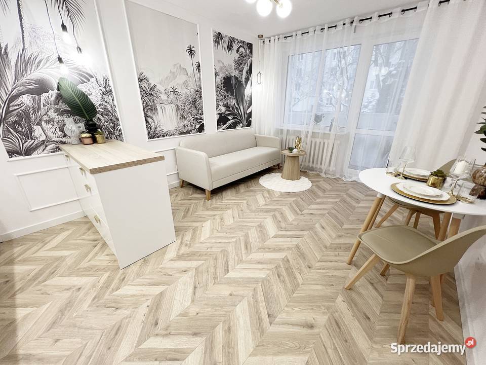 SASKA KĘPA LUX 3 POKOJE BEZPOŚREDNIO Rok budowy 1972 mazowieckie Warszawa