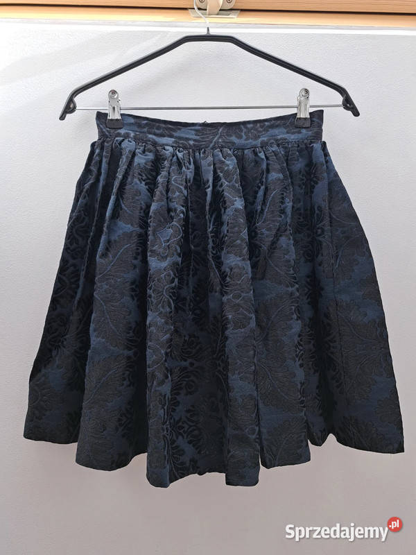 Elegancka spódnica z żakardowym wzorem Czarna z