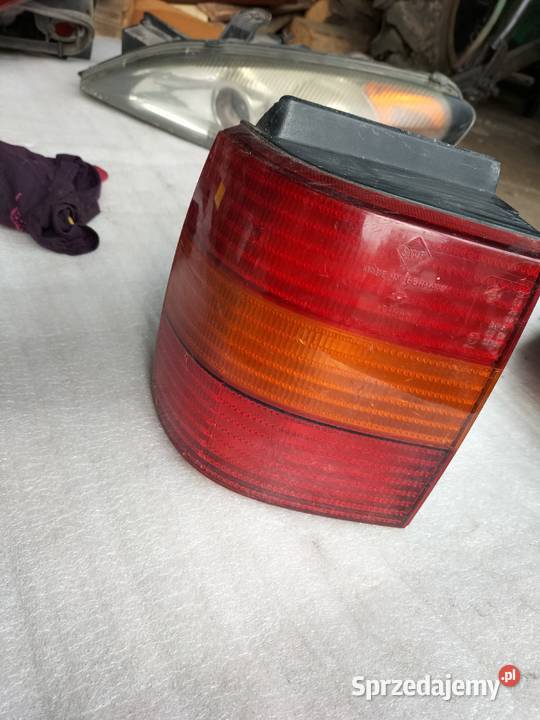 Volkswagen PASSAT B4 LAMPA TYŁ TYLNA LEWA Kamień-Kolonia