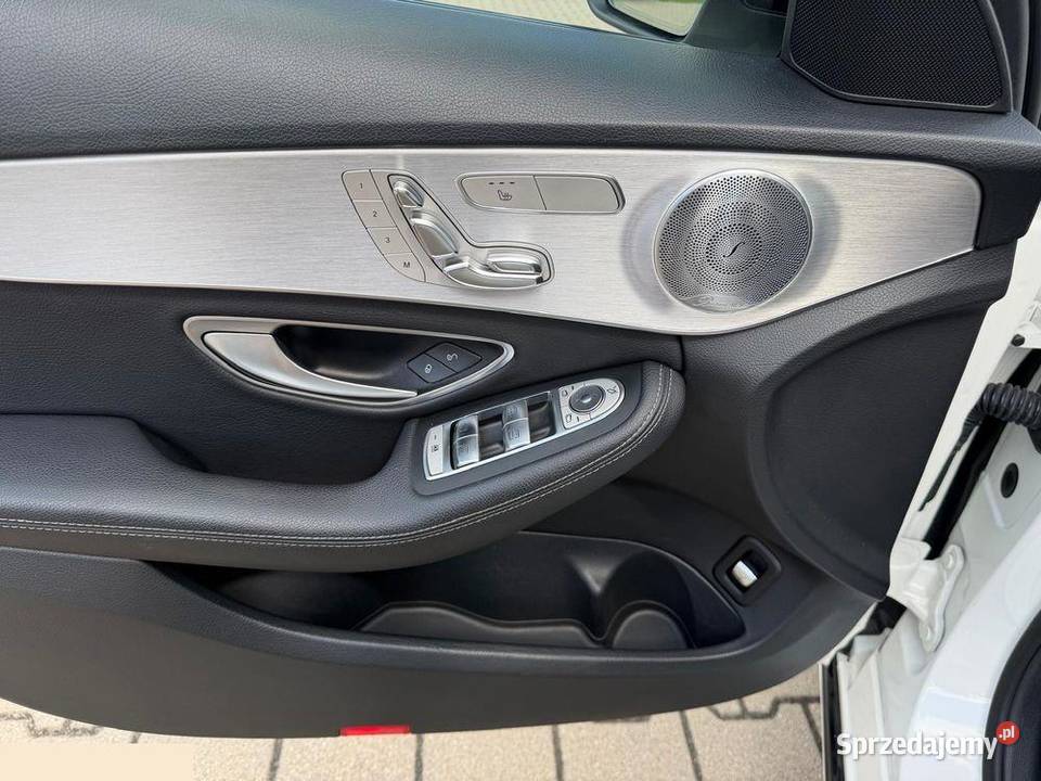 Mercedes C200 benzyna 7GTRONIC Exclusive 184 Rok produkcji 2017 Krotoszyn