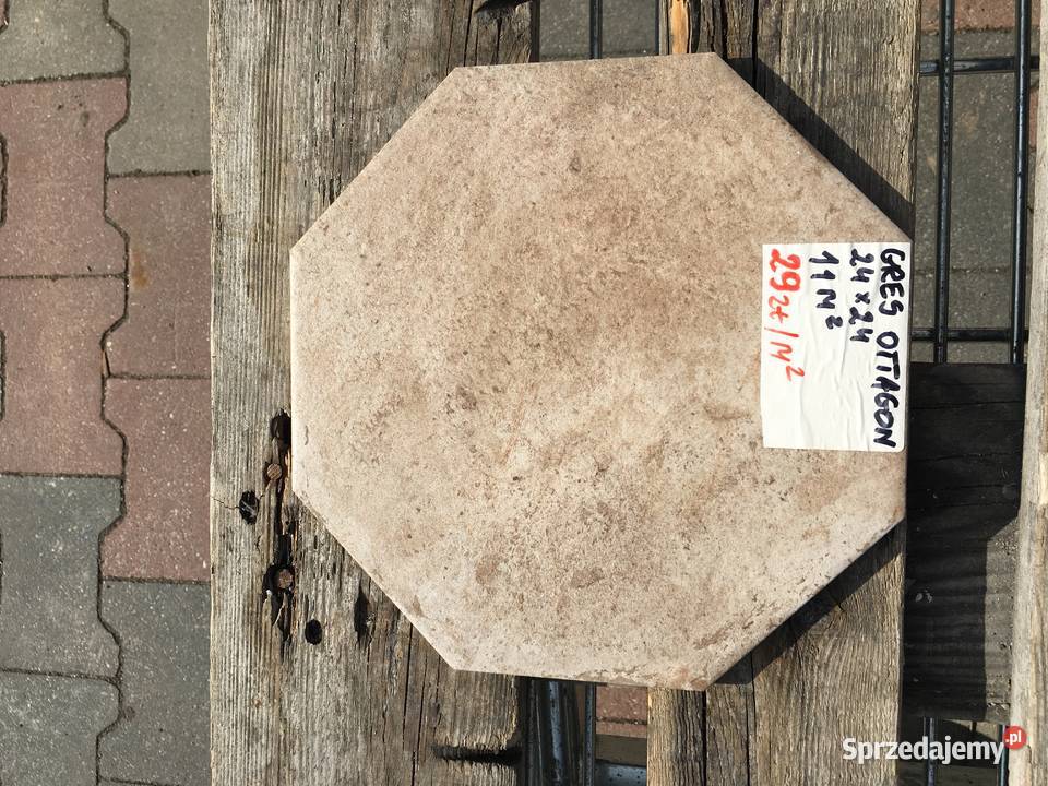 Gres płytka podłogowa ottagona mat 24x24 firmy Reguły