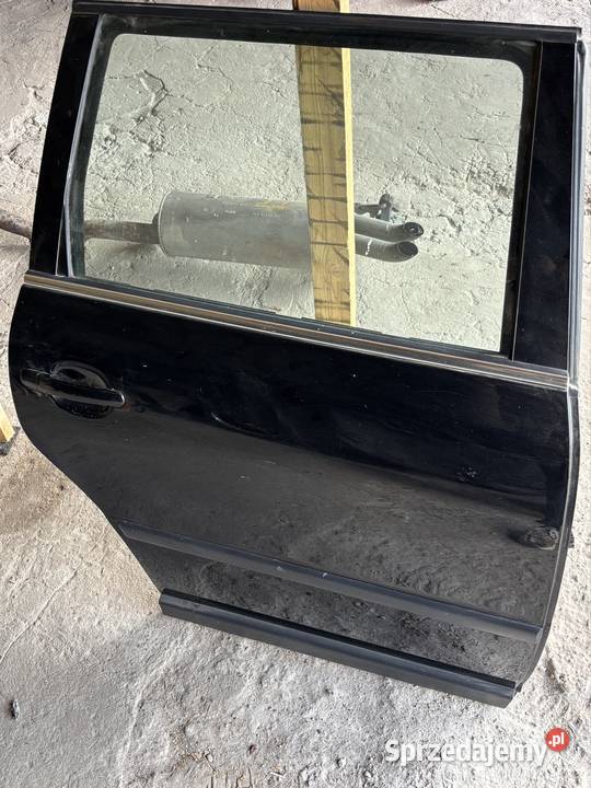Drzwi prawy tył passat b5 L041 kombi