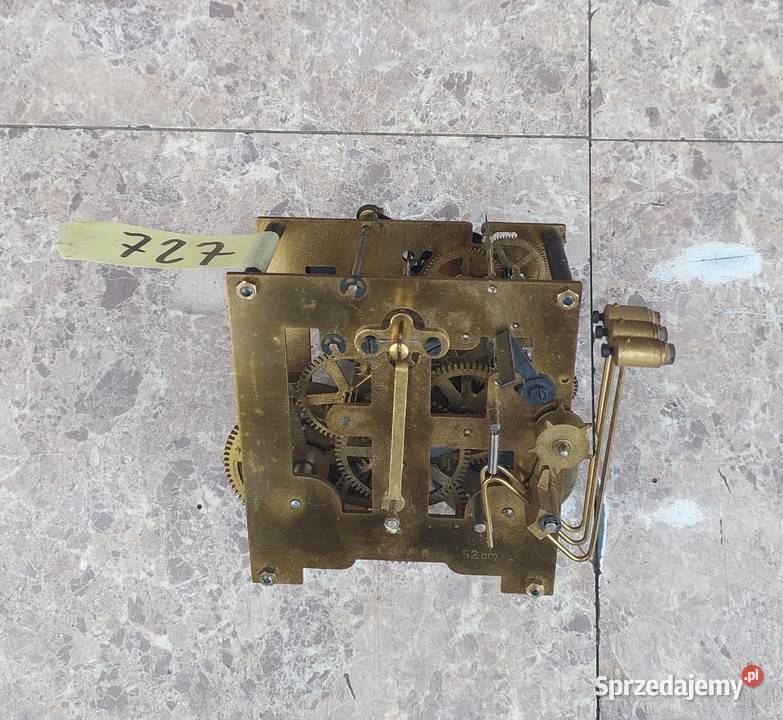 727 Mechanizm starego zegara ściennego
