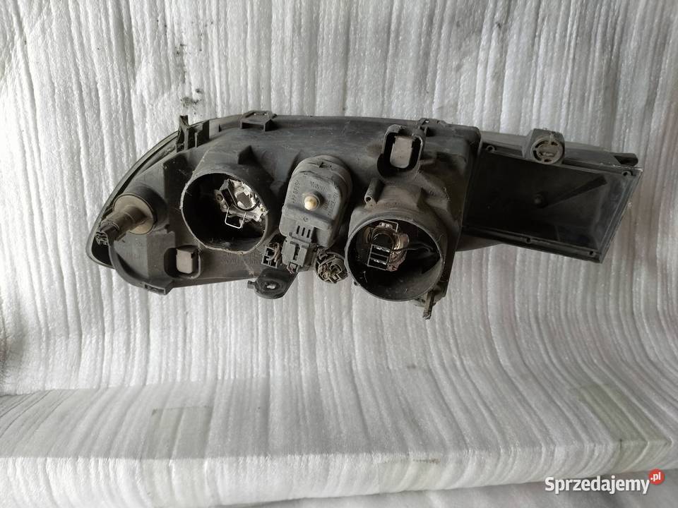 NISSAN PRIMERA P11 LAMPA PRZEDNIA PRAWA