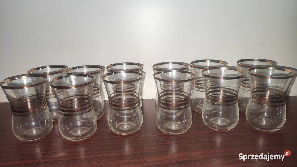 Pozłacane kieliszki literatki PRL