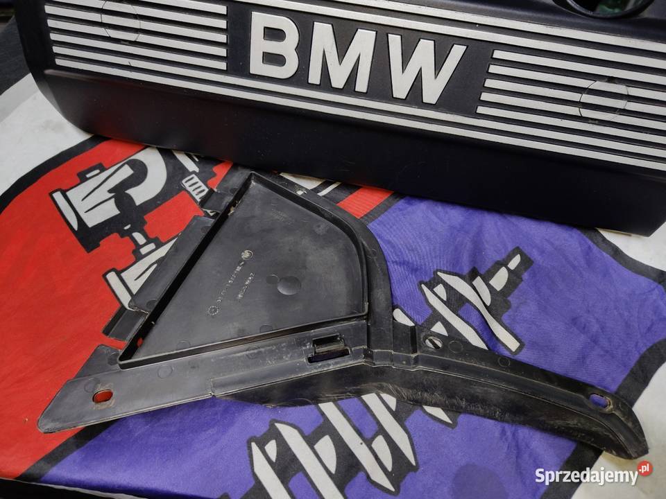 Bmw e36 trójkąt nadkole przednie prawe oryginał łódzkie Aleksandrów Łódzki