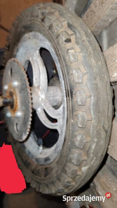 Sprzedam koła z motoroweru tył przut dentki całe Koła dojazdowe sprzedam