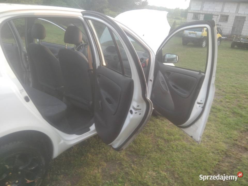 Sprzedam Toyotę Yaris z silnikiem D4D