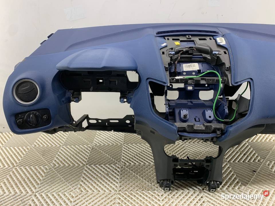 KOKPIT FORD FIESTA MK7 Hatchback KONSOLA DESKA osobowe sprzedam