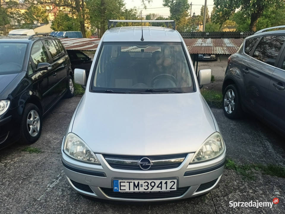Opel Combo wersja TOUR z Niemiec opłacony klimatyzacja Tomaszów Mazowiecki sprzedam