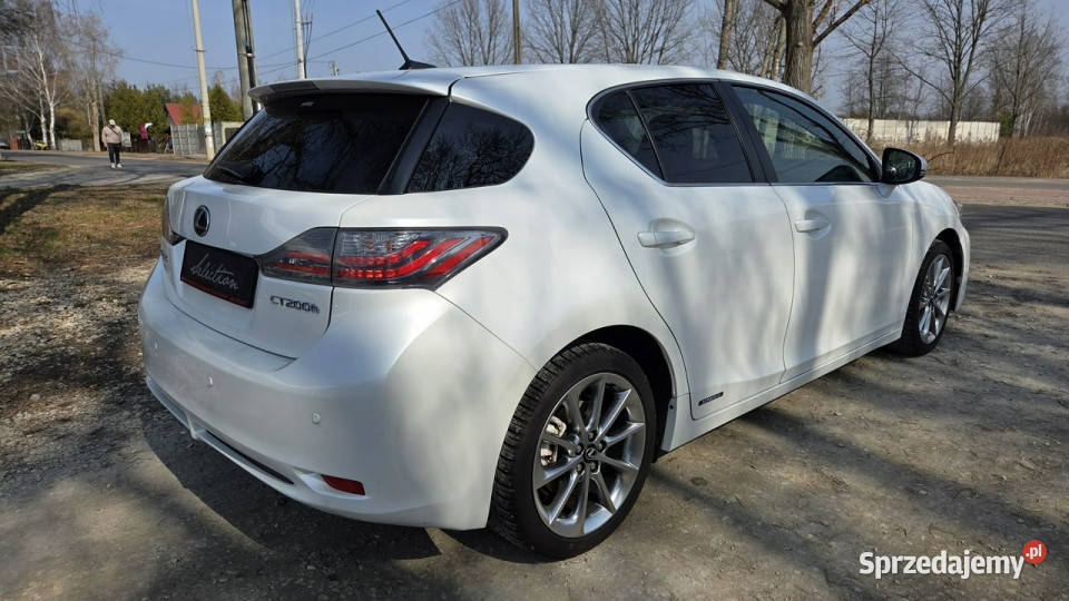 Lexus CT 18 HSD 136 LIFT Kamera PDC LEDY Skóra Otwock Mały