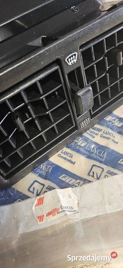 Fiat 126pNowaoryginalna kratka wlotu powietrza zachodniopomorskie Barlinek