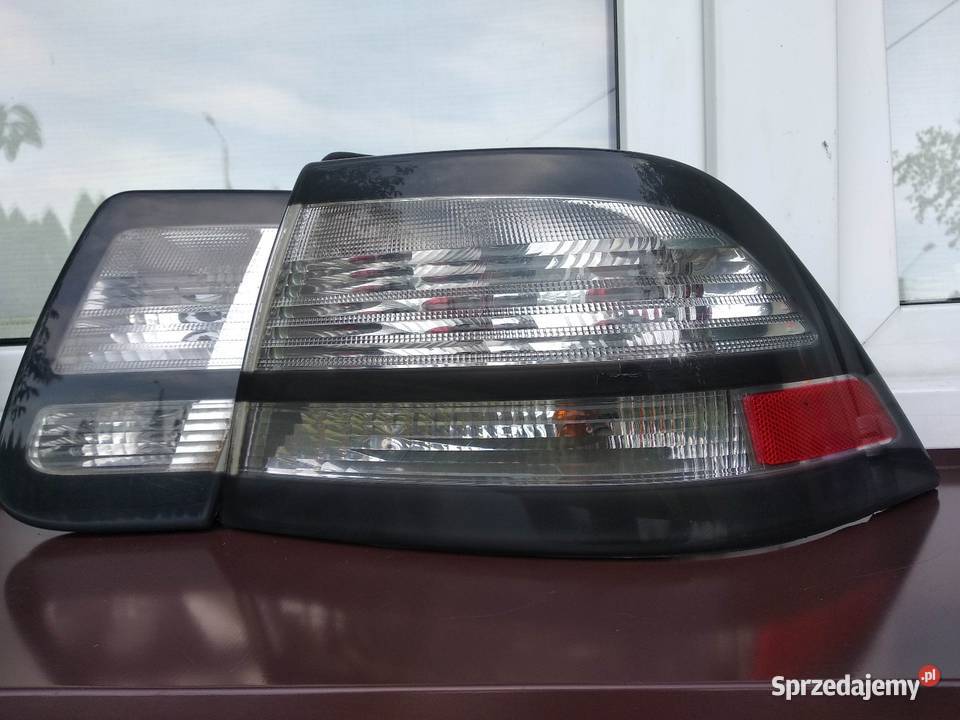 Saab 93 93 II LIFT FL sedan lampy tył tylne osobowe Sieradz sprzedam