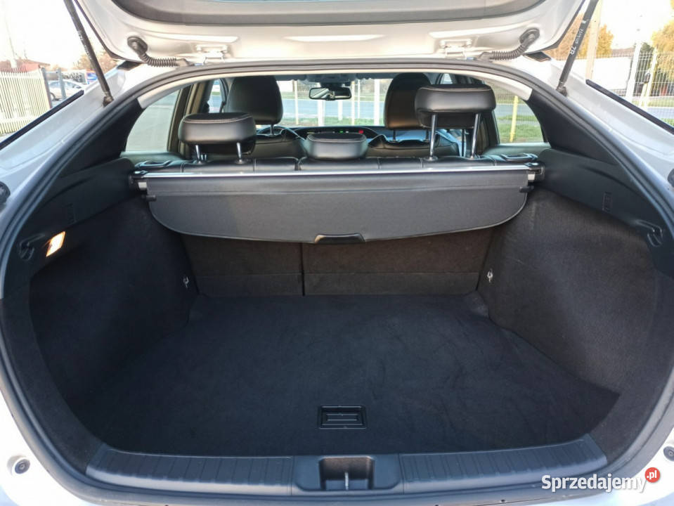 Toyota Prius serwisowany najbogatszy IV 20152023 VAT marża podkarpackie Rzeszów