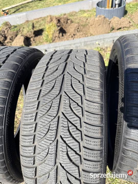 Opony zimowe 22540 18 Paxaro dot 3623 jezdzone Sobin
