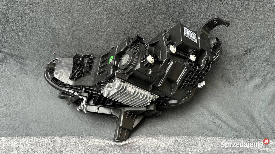 VOLVO EX30 LAMPA PRAWA PRZEDNIA EUROPA 80000628 osobowe Gorzów Wielkopolski sprzedam