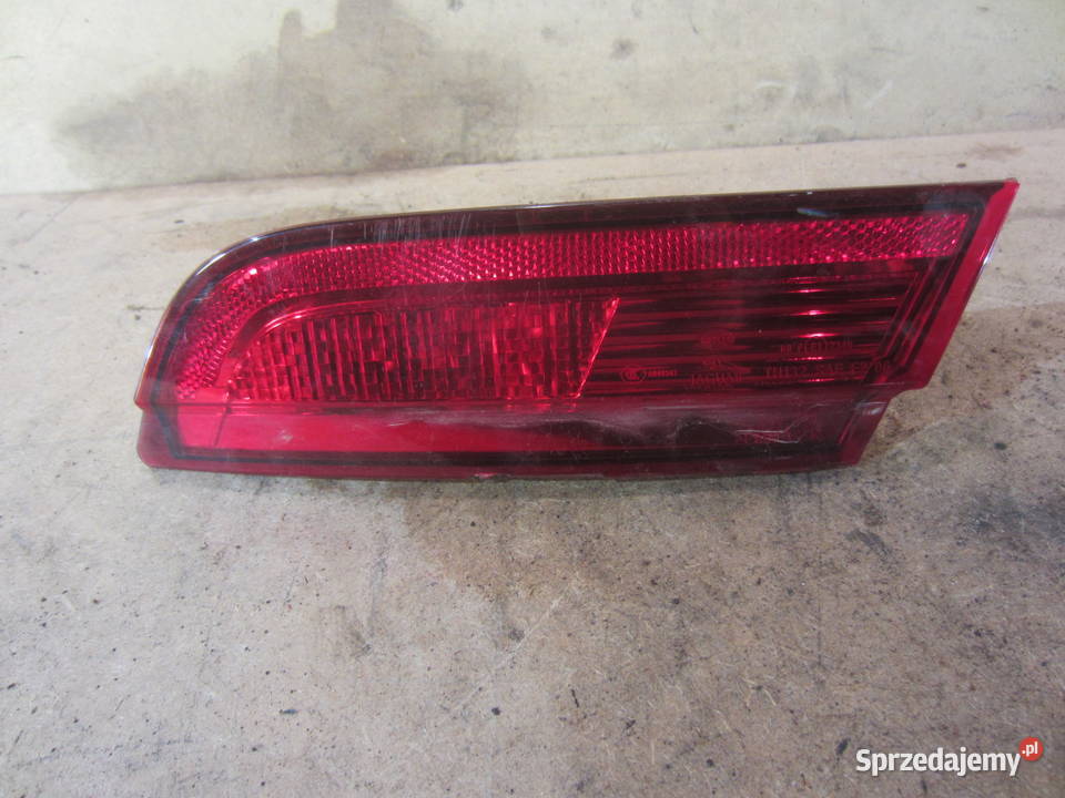 lampa klapy tył bagażnika prawa jaguar xf x250 Oświetlenie