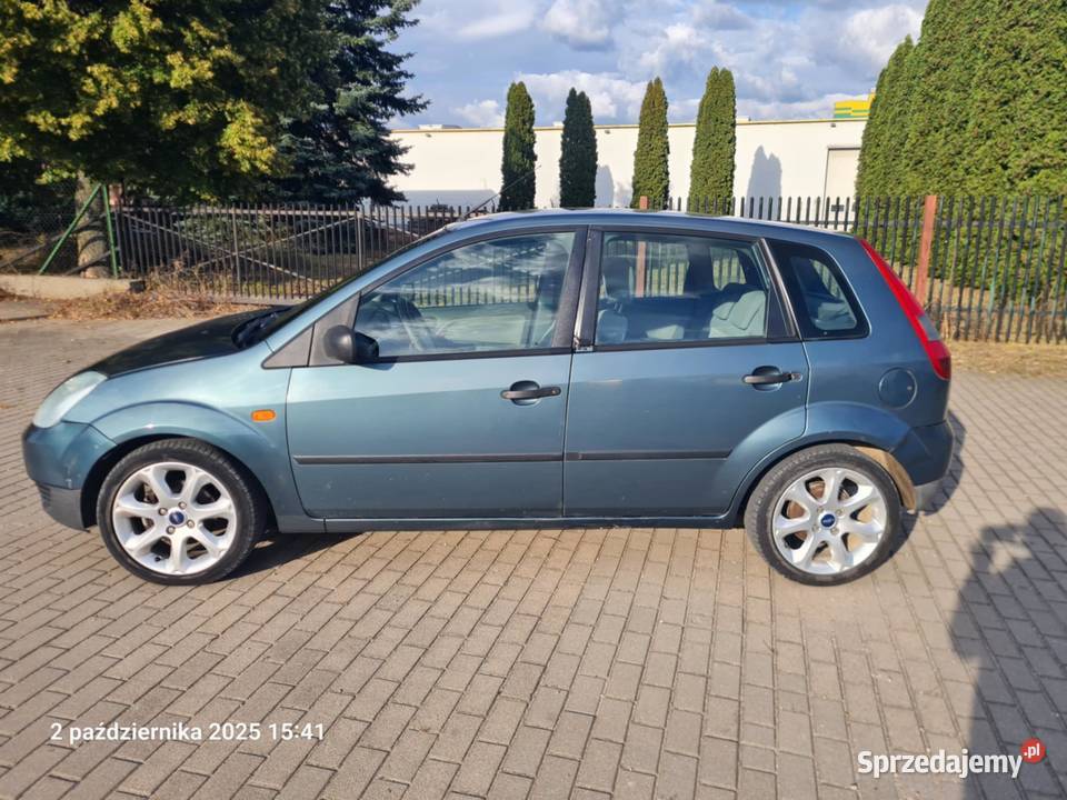 FIESTA sprawna z opłatami 2003r