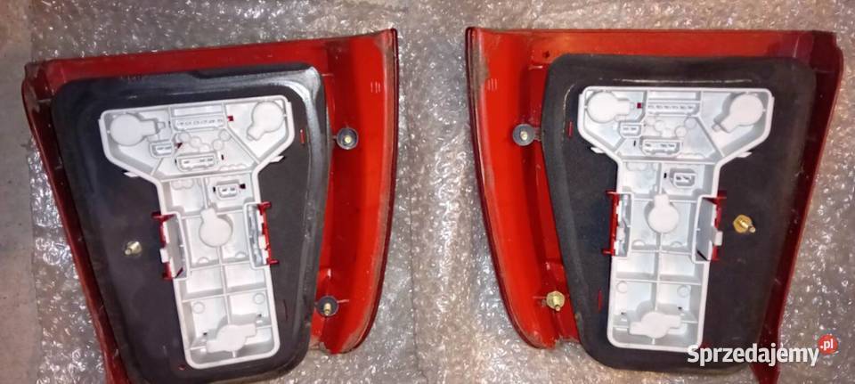 Vw passat b5 lampy tylne komplet stan idealny Grudziądz
