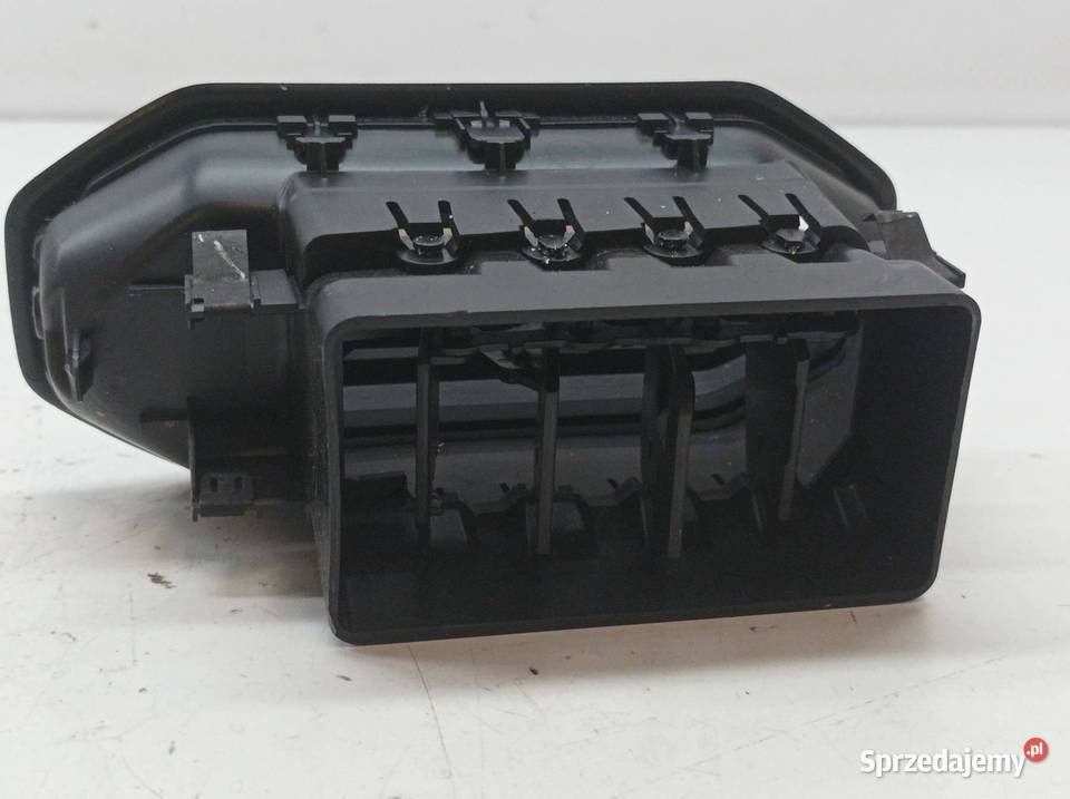 KRATKI NAWIEWU BOCZNA 687609498R Dacia Duster świętokrzyskie