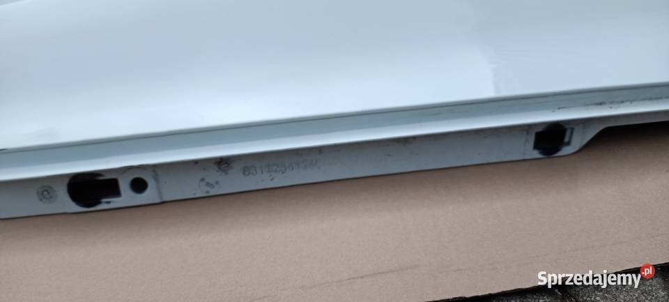 Przedni błotnik MEGANE 4 kod lakieru DV369 Błotniki dolnośląskie