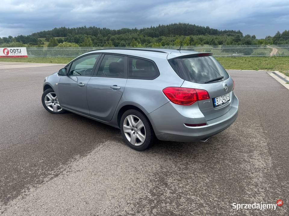 Opel Astra J 14 Turbo 140 zadbana doinwestowana nieuszkodzony Białystok sprzedam