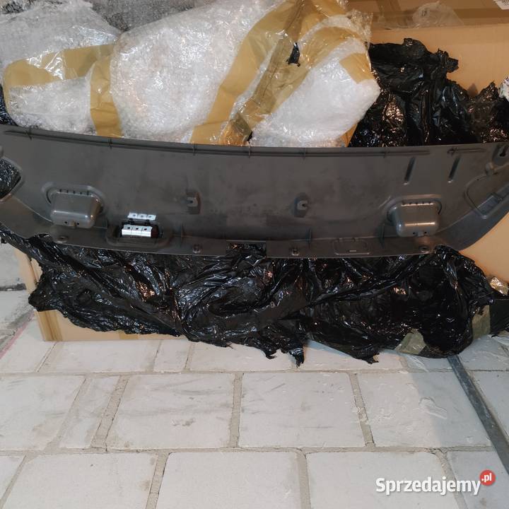 BMW e65 plastik klapy bagażnika lift