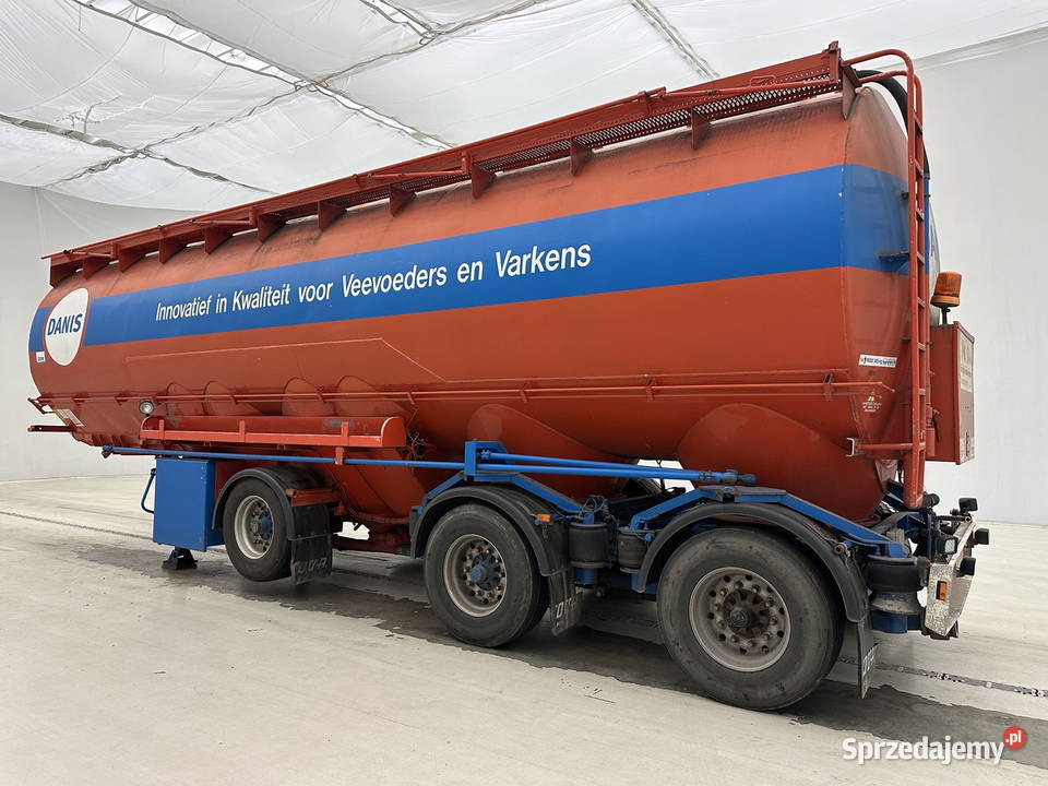 Naczepa do paszy silos cysterna tez w leasing Warszawa