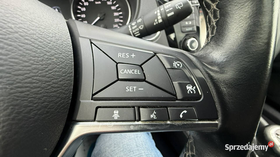 Nissan Qashqai 13digturbo panorama full Ledy