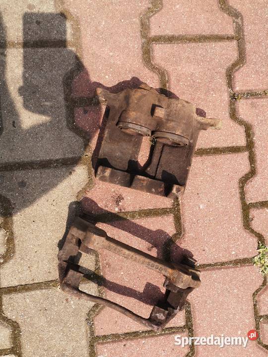 Zacisk hamulcowy lewy przód Trafić osobowe Części samochodowe śląskie Bytom