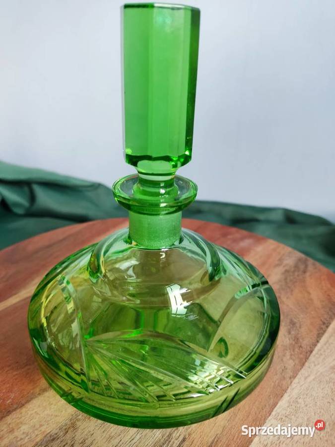 Flakon zielony na perfumy karafka toaletowa Porcelana i szkło sprzedam