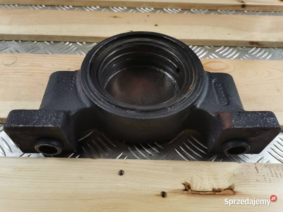Wspornik mostu Valtra 8950 Carraro Wilkowo