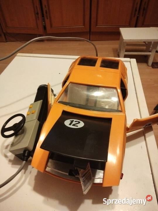 Zabawka na baterię z prl