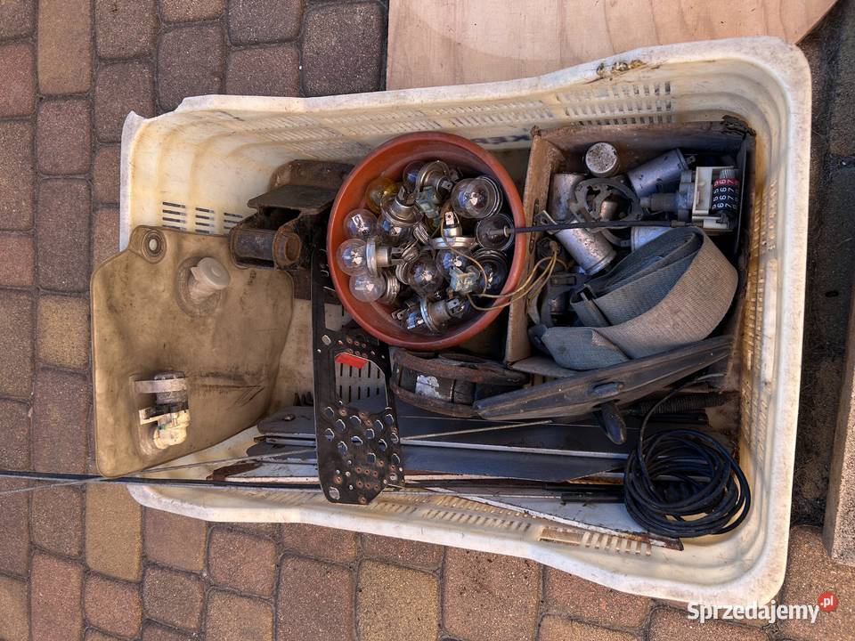 Zestaw części samochodowych PRL Fiat 125p 126 małopolskie