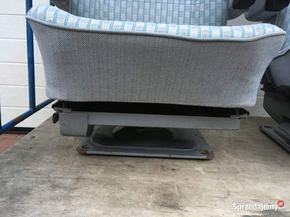 Przednie fotele vw t4 z obrotnicami sprzedam
