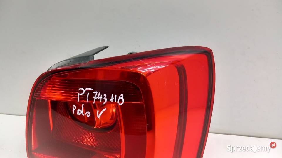 VW POLO V 6R LAMPA TYŁ PRAWA osobowe Światła stop wielkopolskie Zbierkowo