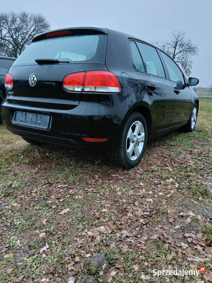 Volkswagen Golf 14 MPI 2011r Hatchback wielkopolskie