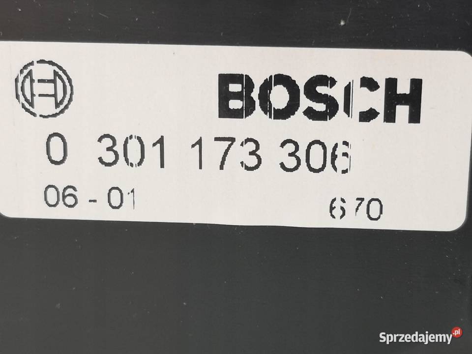 LAMPA PRAWY PRZÓD FORD FIESTA 9502 NOWA BOSCH lubelskie