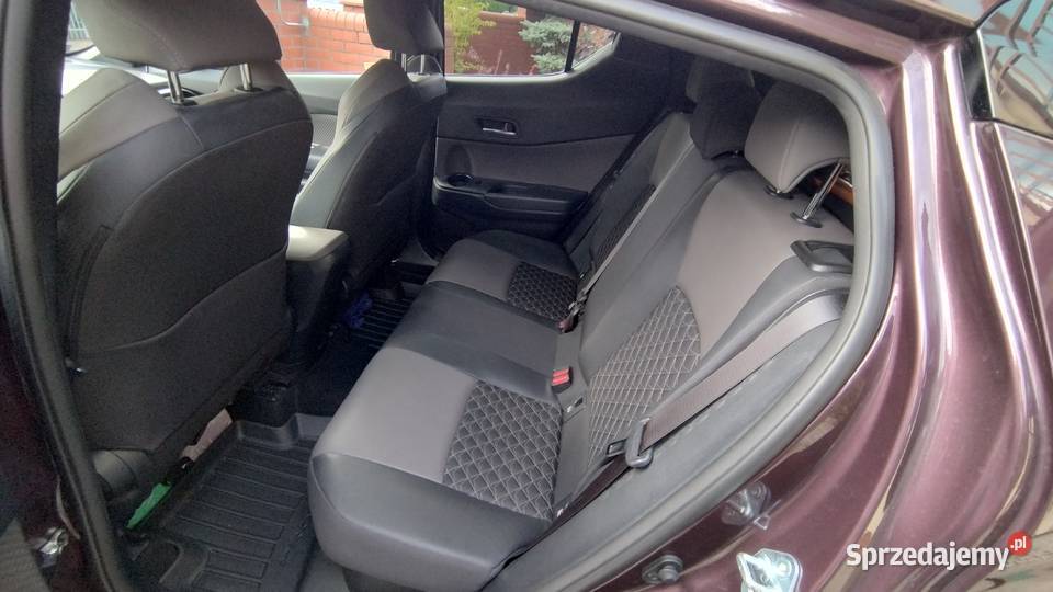Pierwszy właściciel Toyotę CHR HSD 18 HYBRID 122 Szczecin