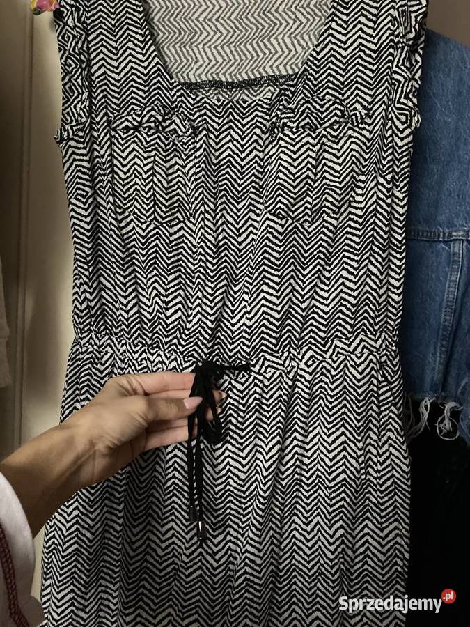 Sukienka House wiązana w pasie z kieszeniami Moda i Styl Kraków