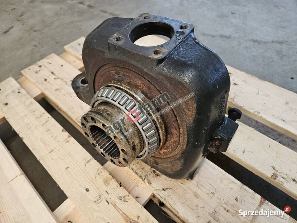 Zwrotnica RH Valtra N111 N121 N141 Byków