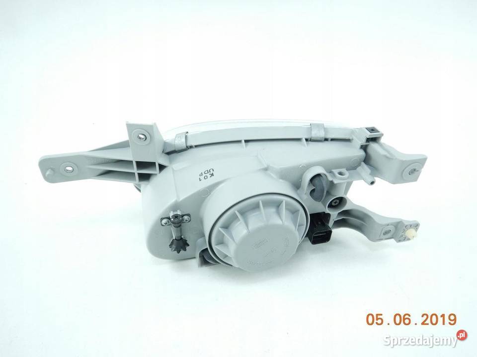 LAMPA PRAWA PRZÓD ACCENT 9899 9210222300 sprzedam