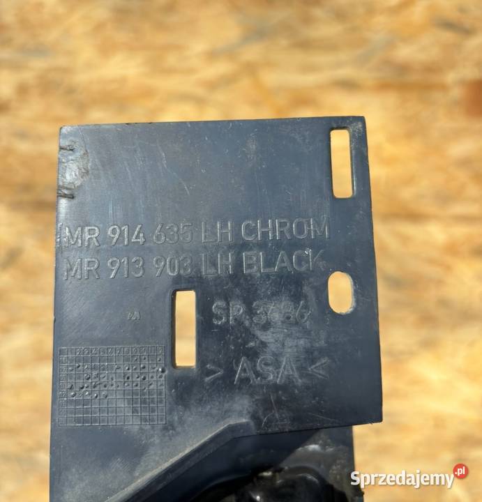 GRILL ATRAPA NERKA LEWA i PRAWA MITSUBISHI wielkopolskie Międzychód sprzedam