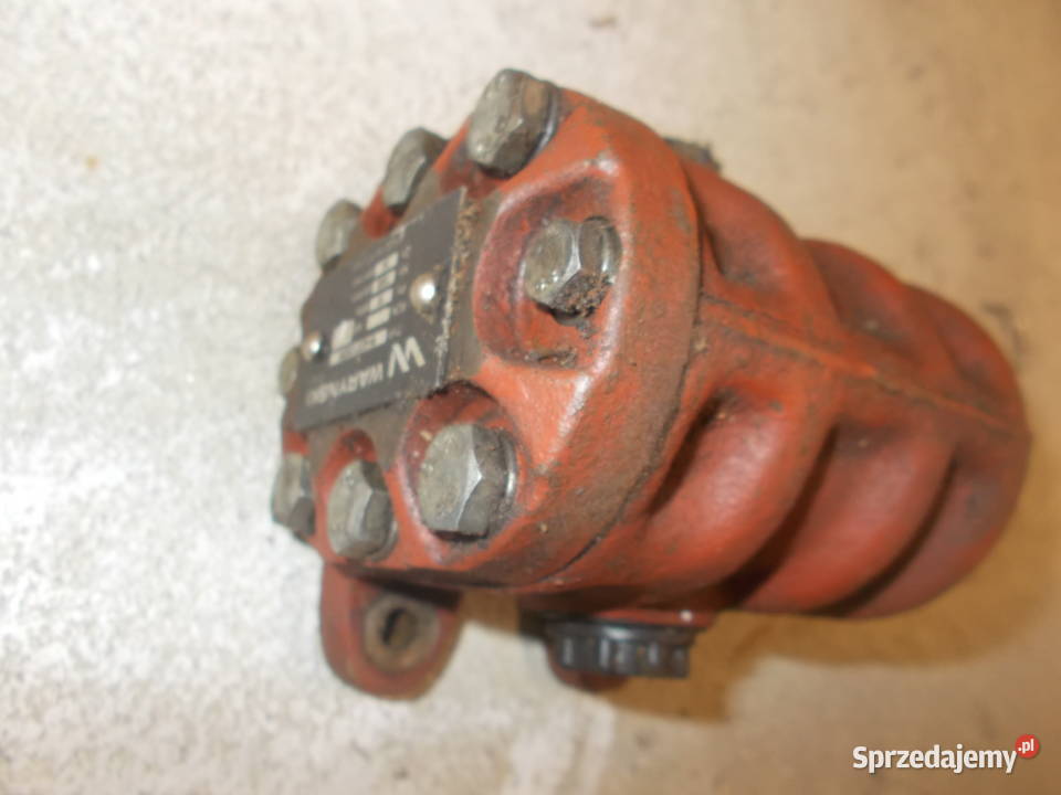 Pompa podnośnika C330 180 Nowy Targ sprzedam