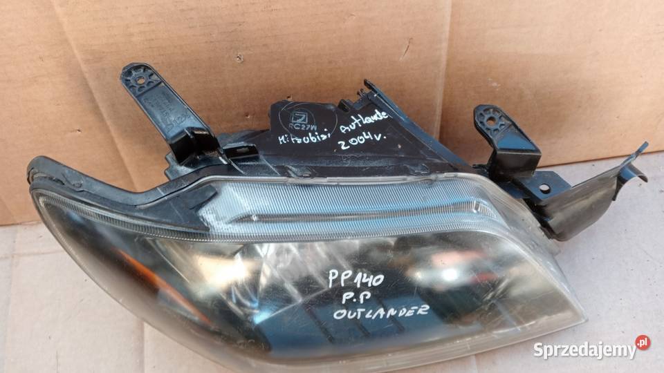 OUTLANDER I LAMPA PRZÓD PRAWA osobowe Lampy przednie wielkopolskie Zbierkowo