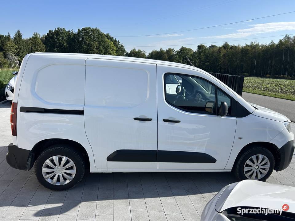 Peuegot Partner 2021r salon Polska fv VAT 685kg